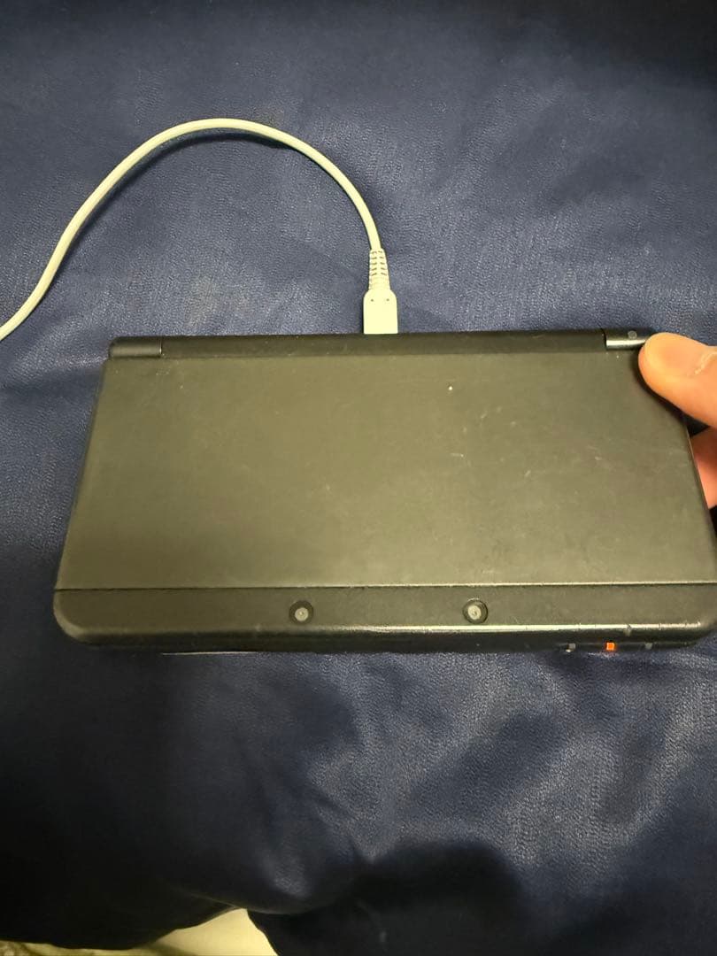 New Nintendo 3DS ブラック 充電器あり イルルカ付き