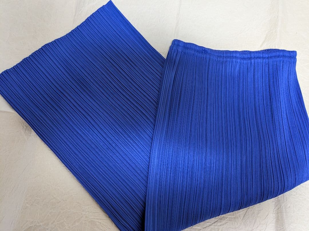 PLEATS PLEASE プリーツスカート サイズ4　未使用品