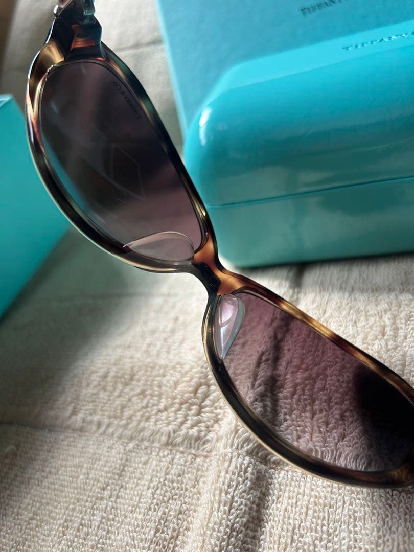 Tiffany & Co. リターントゥハート サングラス TF4063