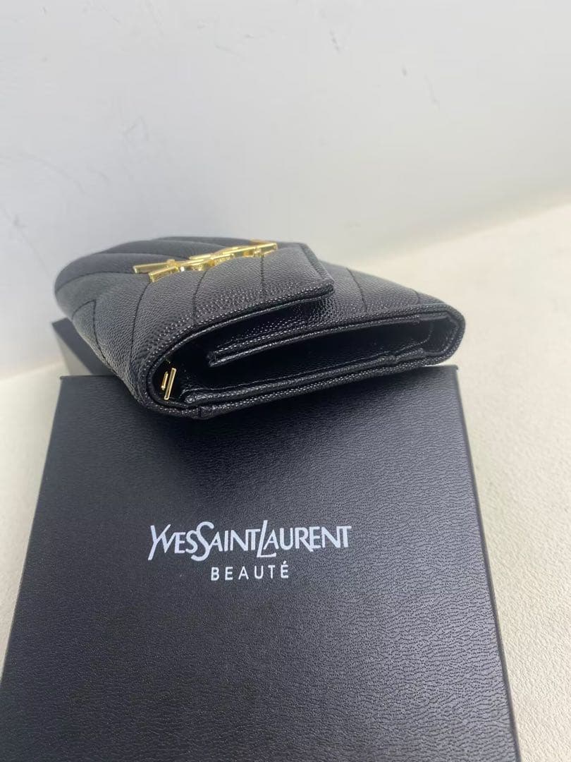 Yves Saint Laurent 三つ折り財布 ブラック