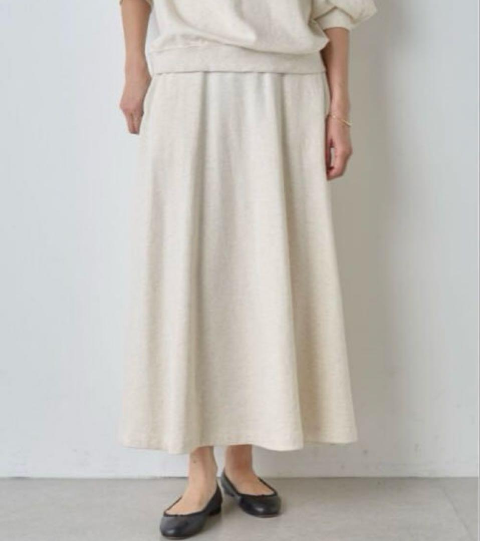 新品タグ付き　BEARDSLEY ビアズリー スウェットフレアスカート　アイボリ