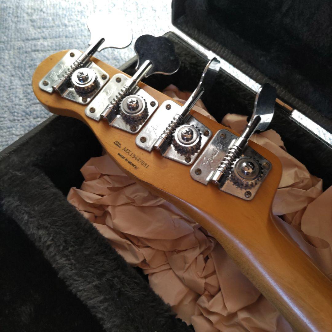 ベース FENDER Mike Dirnt Precision Bass