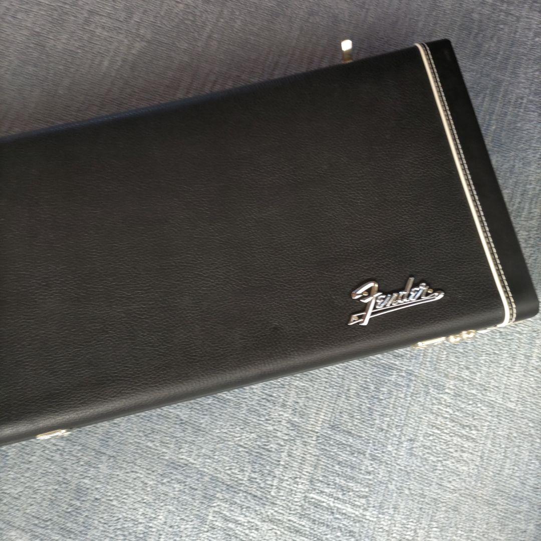 ベース FENDER Mike Dirnt Precision Bass