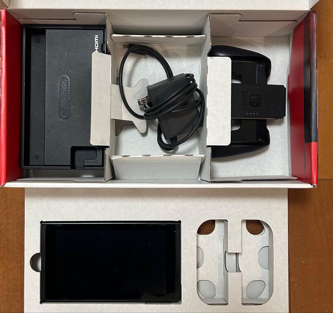 Nintendo Switch本体　Joy-Conなし