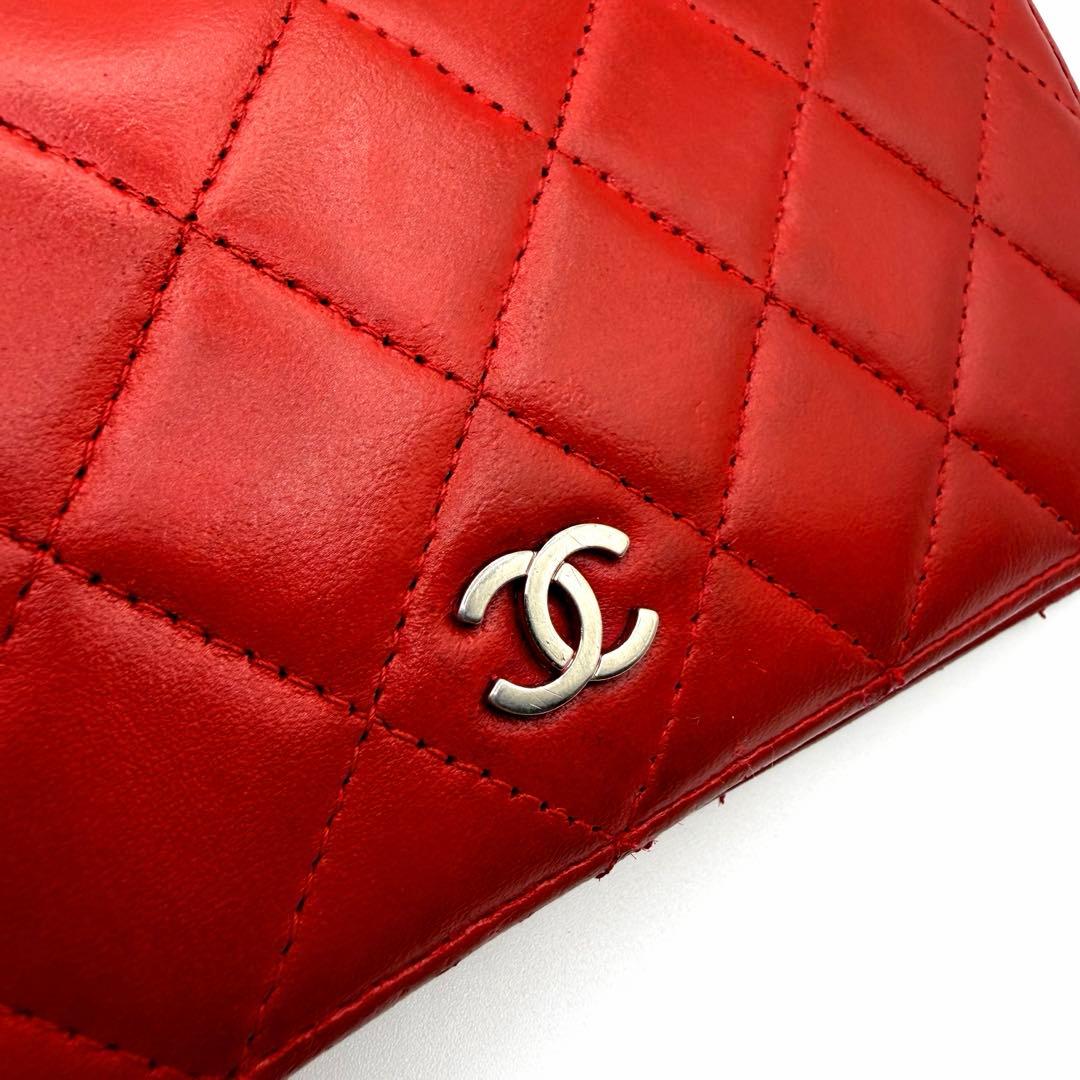 CHANEL シャネル　財布　マトラッセ　二つ折り　フラップ　ウォレット