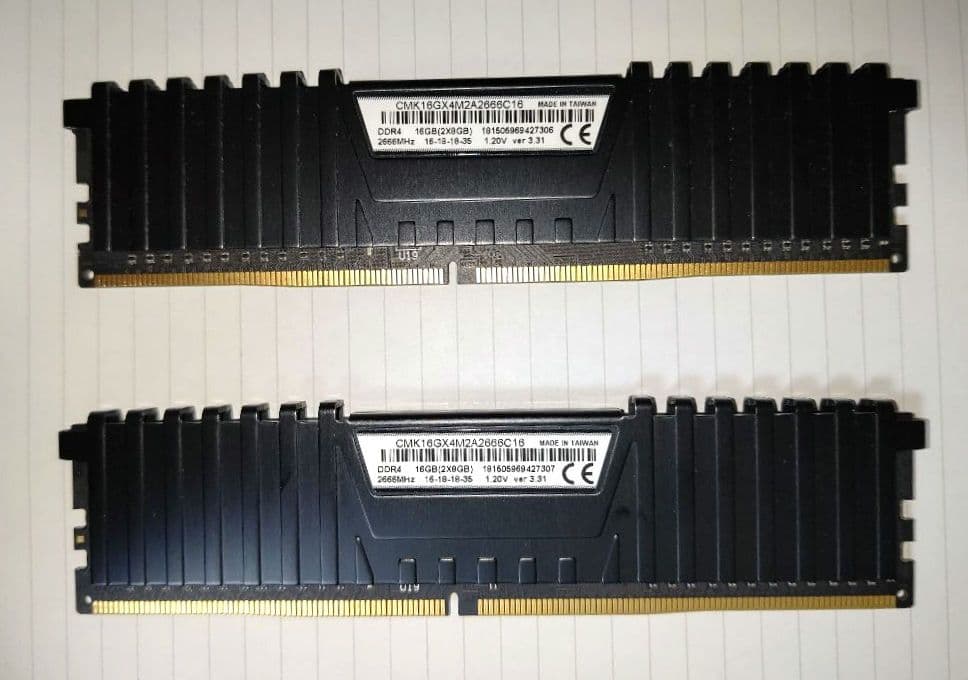 メモリー CORSAIR DDR4-2666MHz 8GBx2