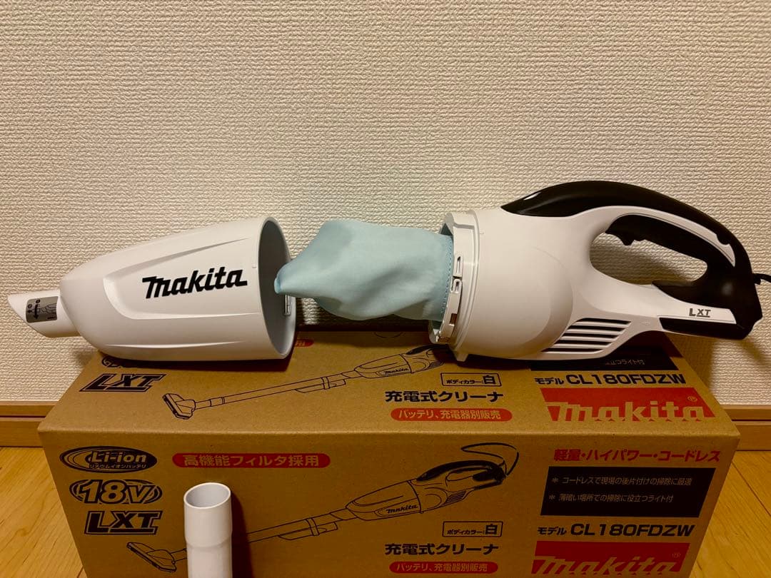 【新品・未使用品】マキタ 18V 充電式クリーナー CL180FDZ W