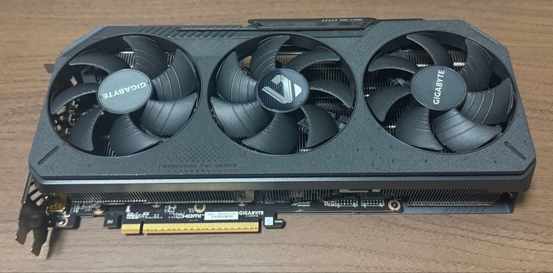 グラフィックボード・グラボ・ビデオカード GIGABYTE RX9070XT 16GB