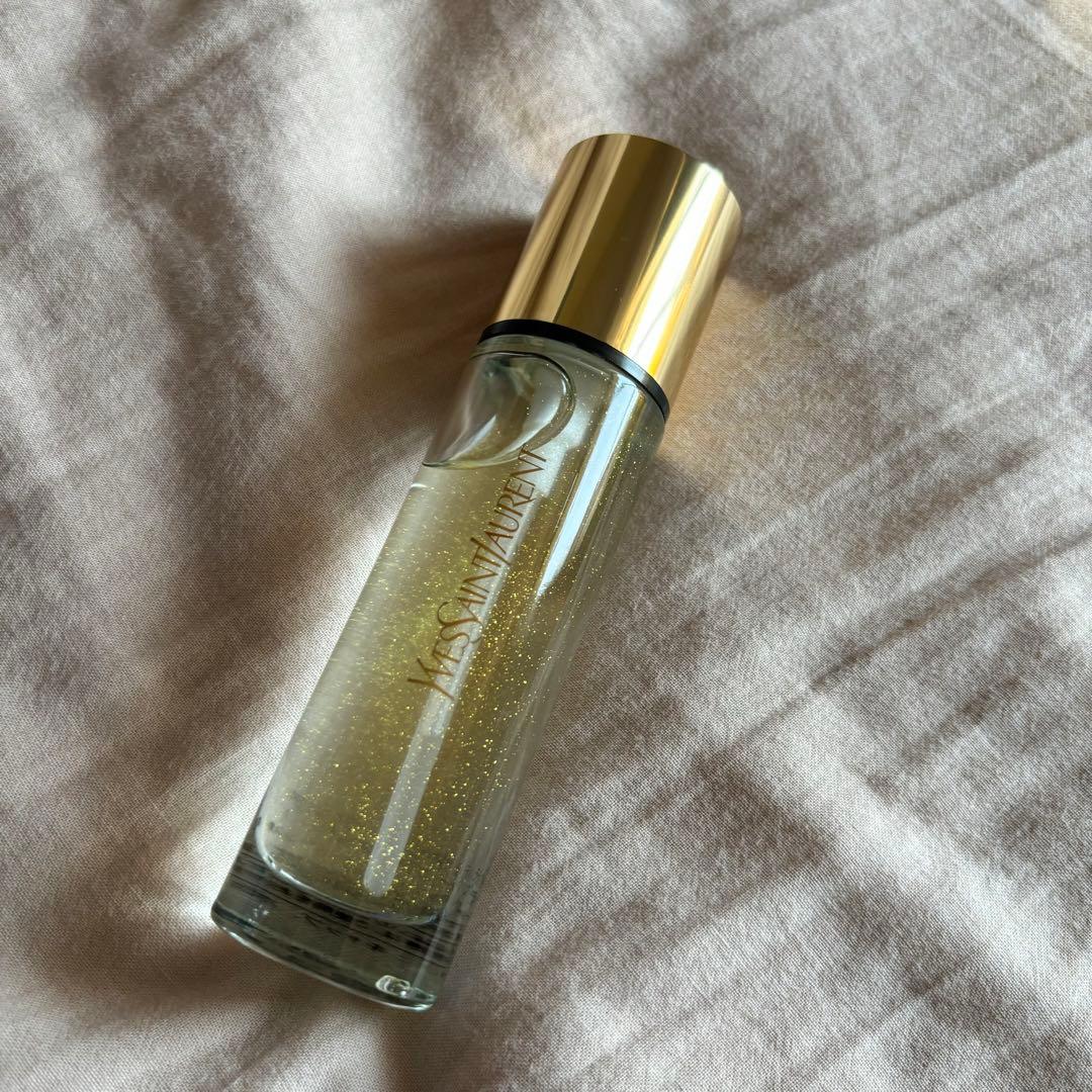 Yves Saint Laurent ラディアントタッチブラープライマー