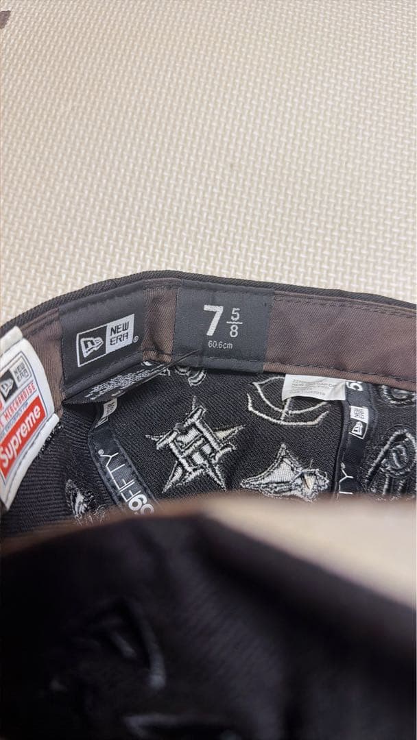【完売/生産終了】Supreme×New Era 59FIFTY 7 1/2 黒