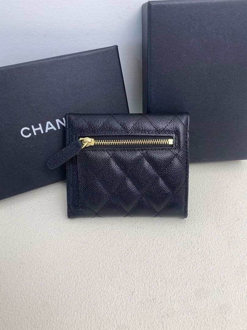 ma-3☆さん　CHANEL ブラック 三つ折り財布