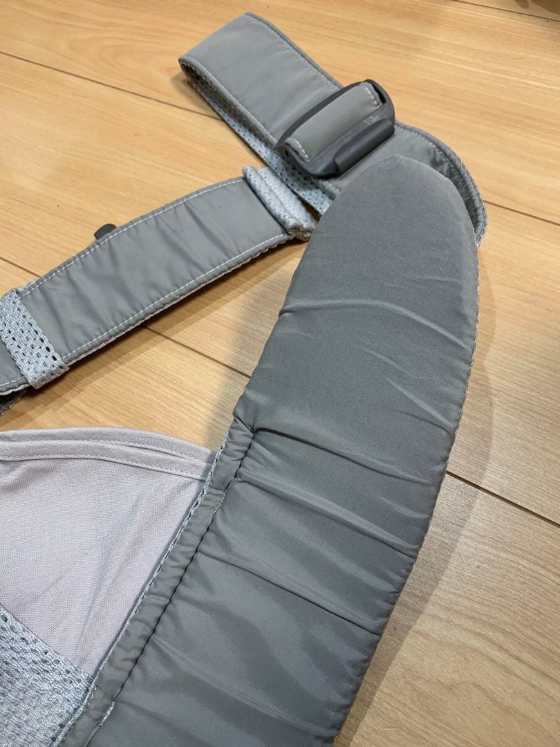 美品BABYBJÖRN BABY CARRIER ONE AIRメッシュ抱っこ紐