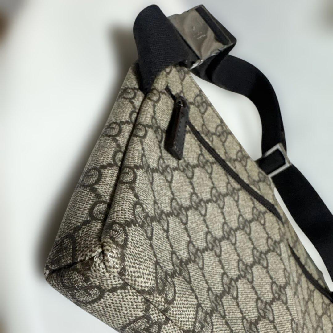 レアGucci GGパターン ボディバッグ