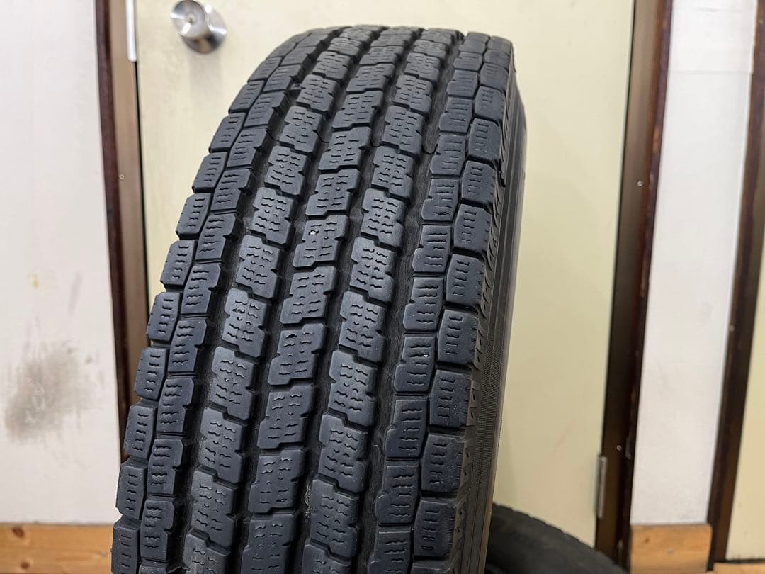 2019年製 ヨコハマ 中古冬タイヤ 195/80R15 LT 4本セット