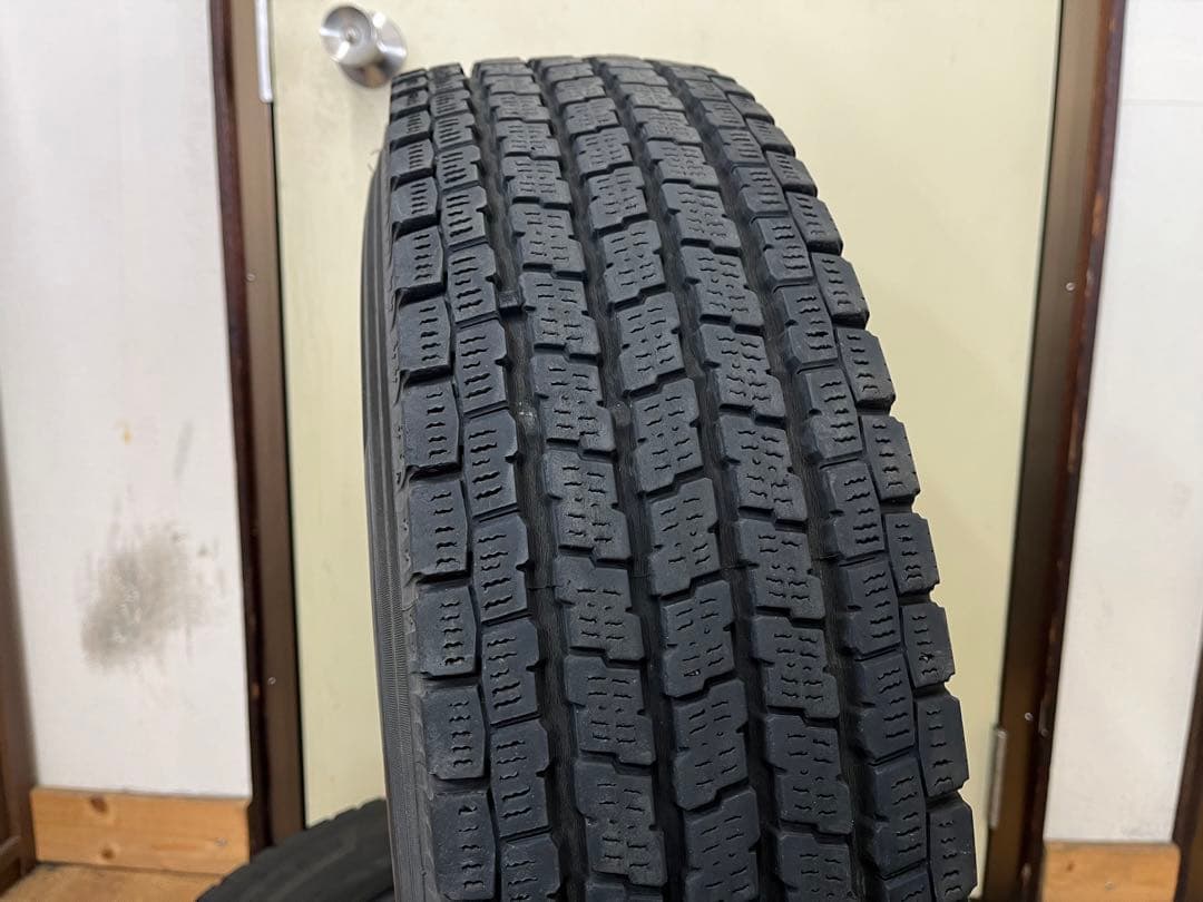 2019年製 ヨコハマ 中古冬タイヤ 195/80R15 LT 4本セット