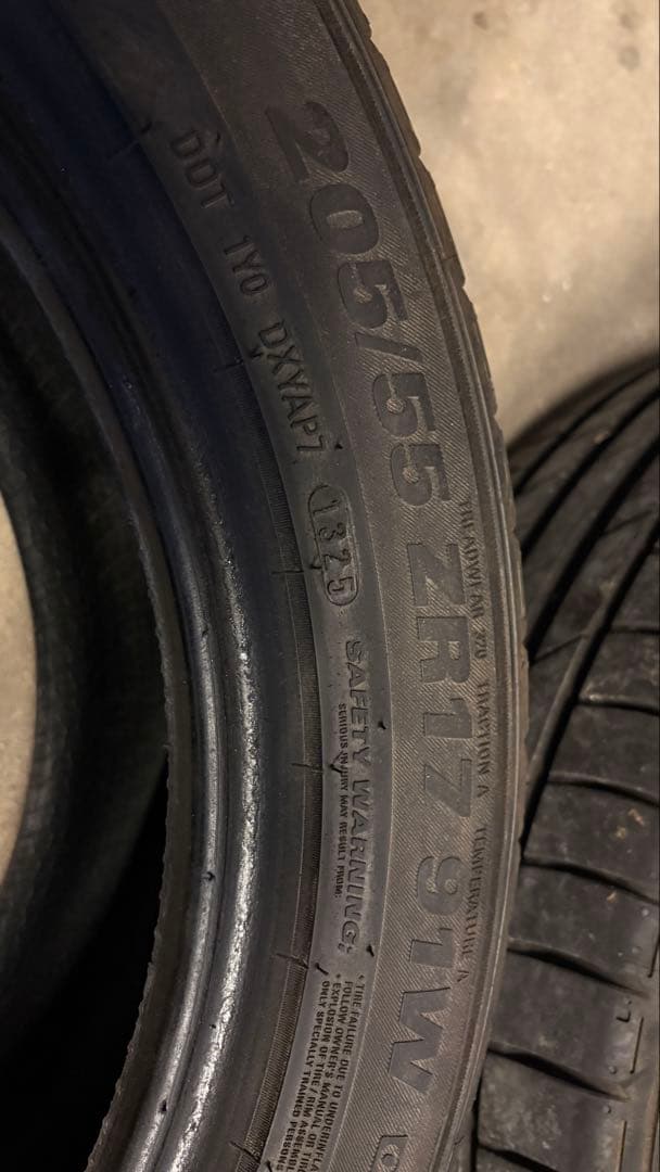 205/55R17 サマー　タイヤ　クムホ　4本セット