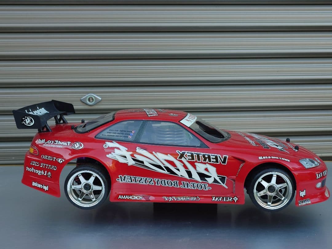 d*7様 HPI NITORO RS4 DRIFT　RTR エンジン ドリフト