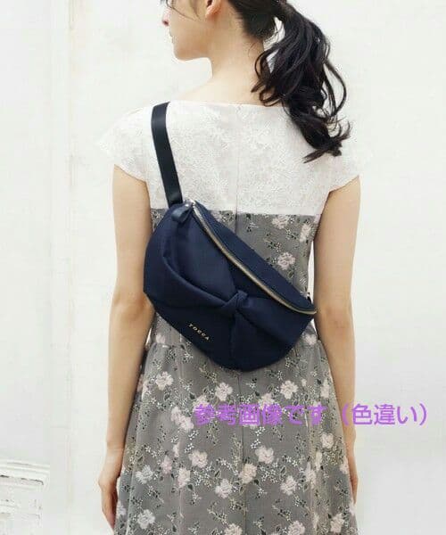 TOCCA【撥水】RIBBON KNOT BODY BAG ベージュ