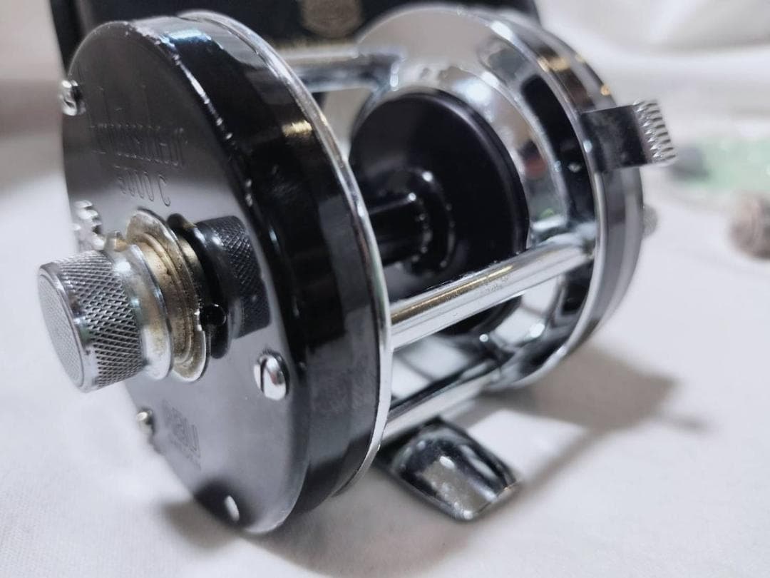 アブガルシア　アンバサダー5000C　ビンテージ　リール 黒　ケース　工具　付