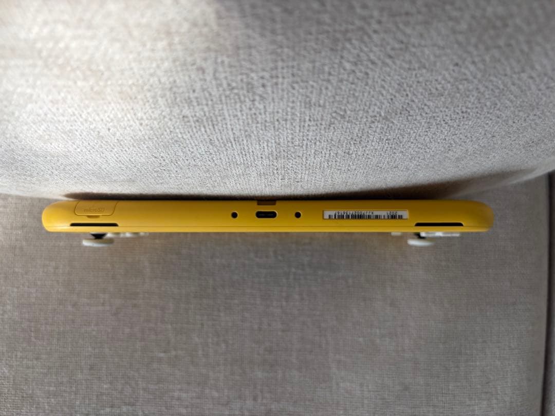 【中古】Nintendo Switch LITE イエローおまけ付き