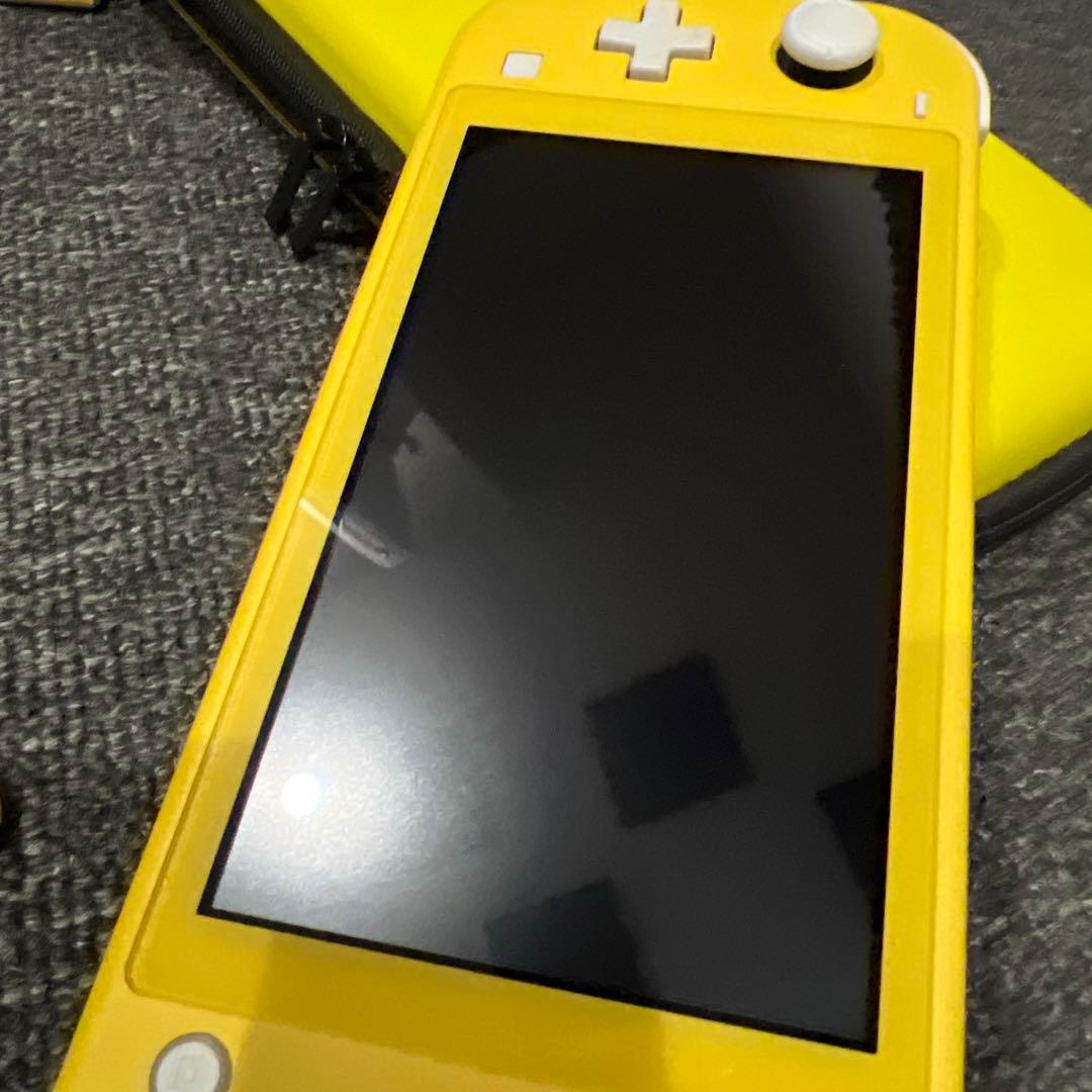 Nintendo Switch Lite イエロー　ライト　スイッチ　オマケ付