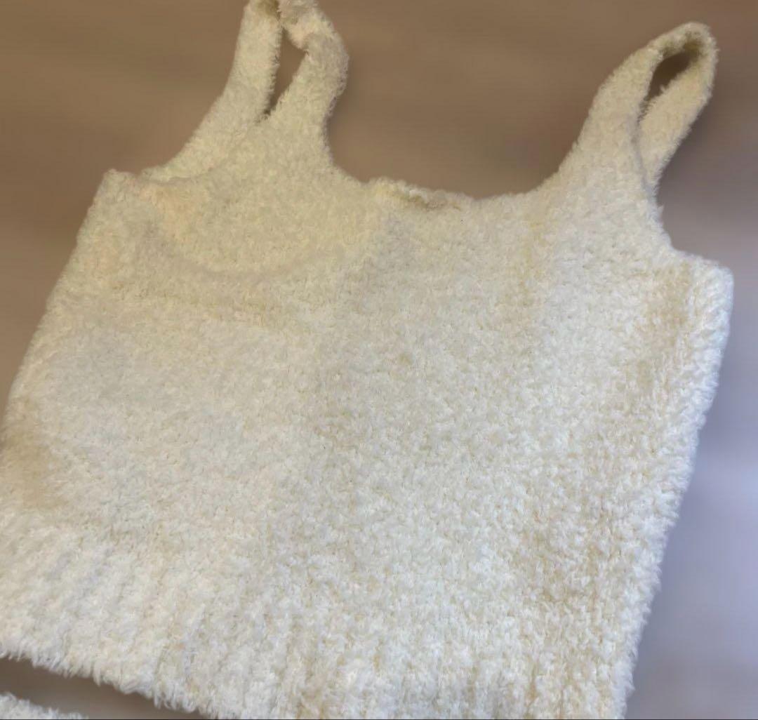 skims セットアップ ホワイトキャミソール ショートパンツ 白