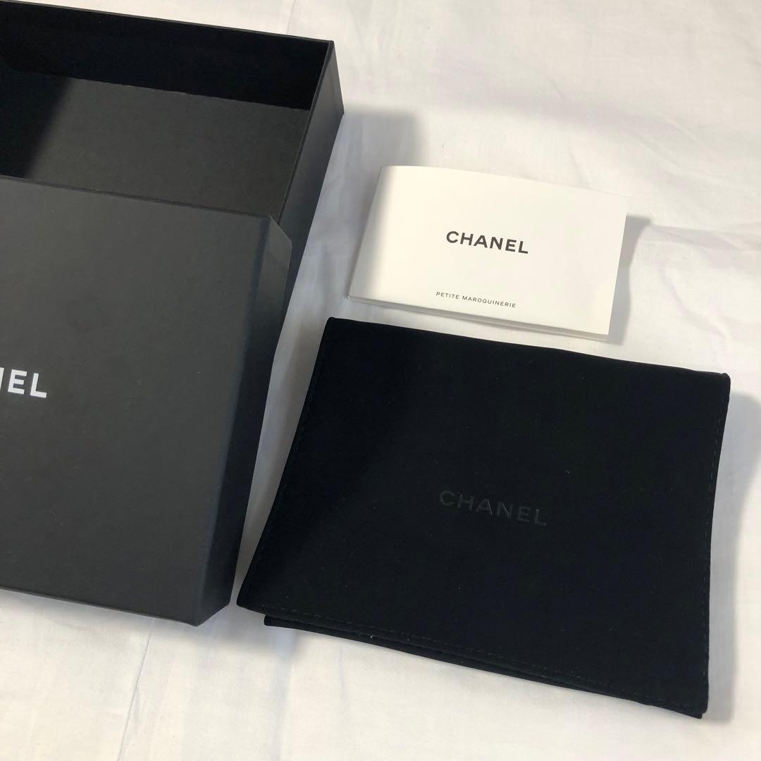 CHANEL 三つ折財布