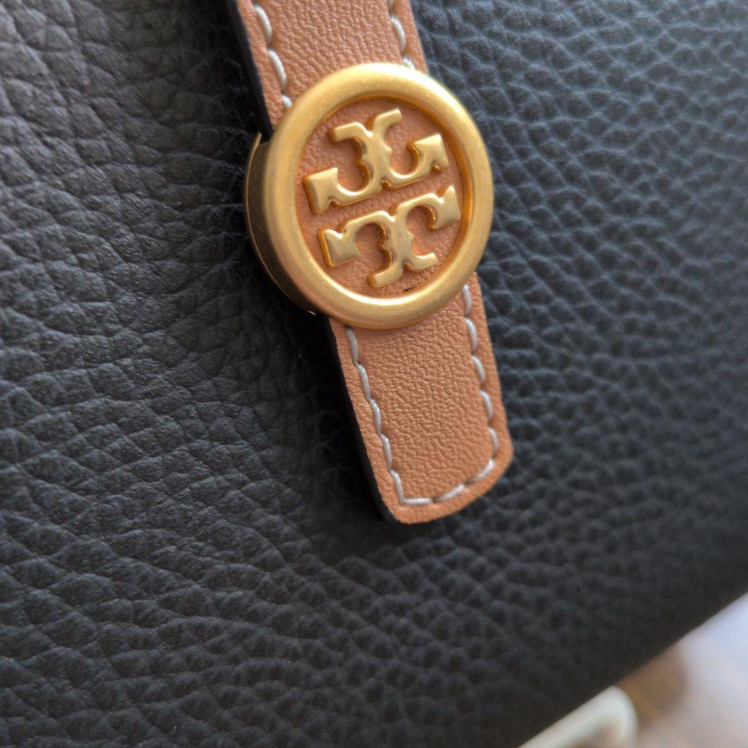 Tory Burch 黒 二つ折り財布