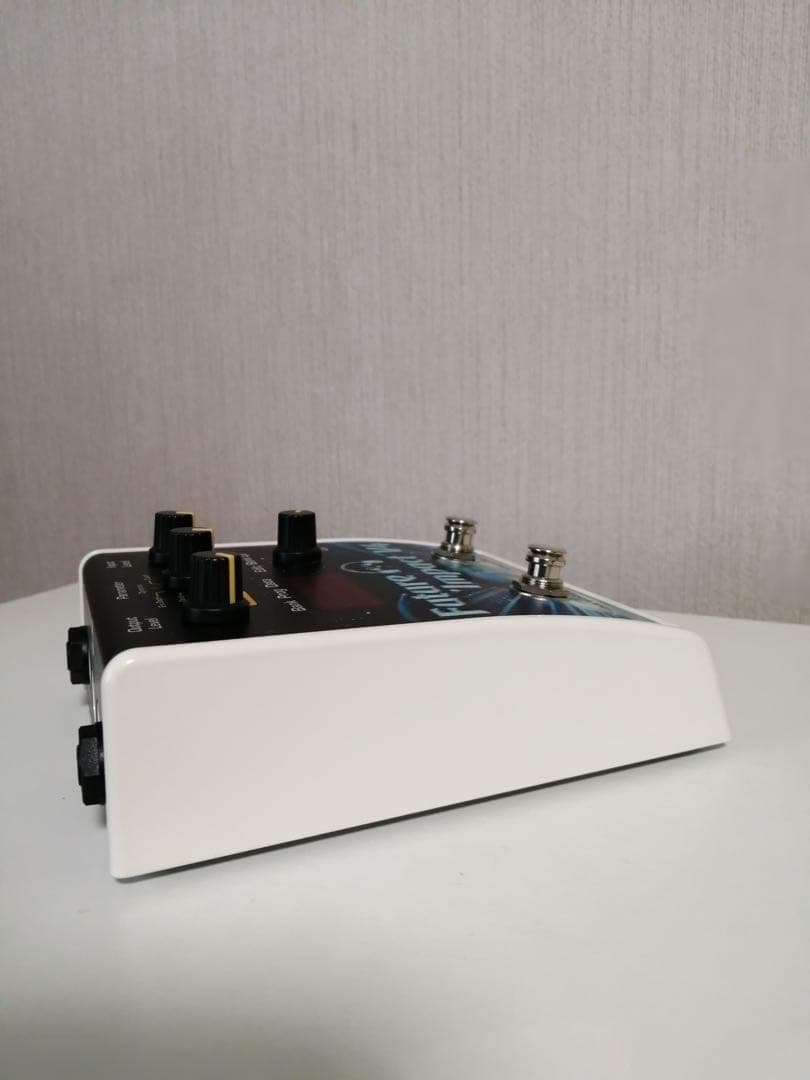 Future Impact V4 【未使用】　ベースエフェクター シンセ