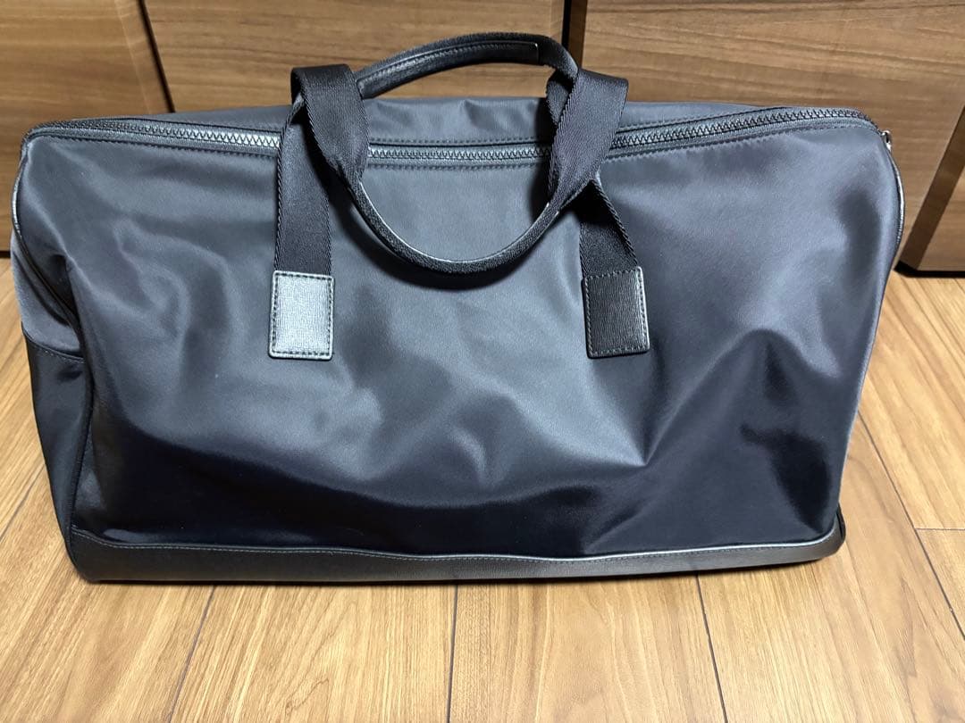 【美品】FURLA ブラック ボストンバッグ