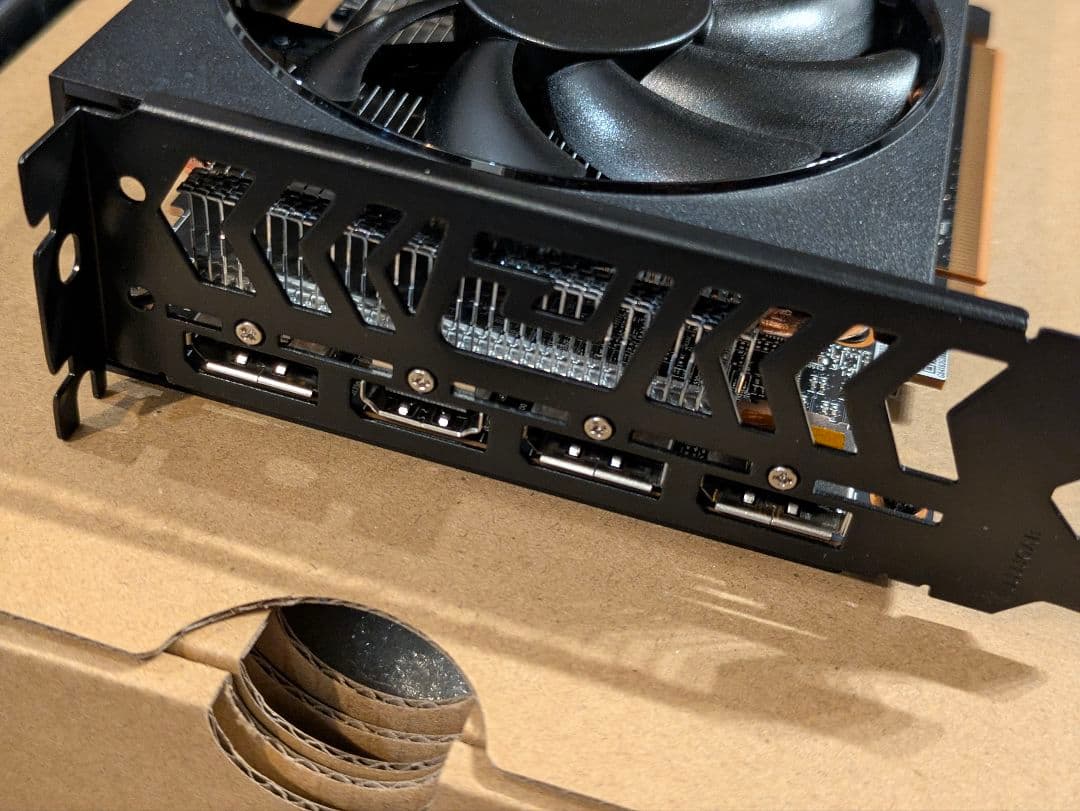 Radeon RX 7600 8GB グラフィックボード