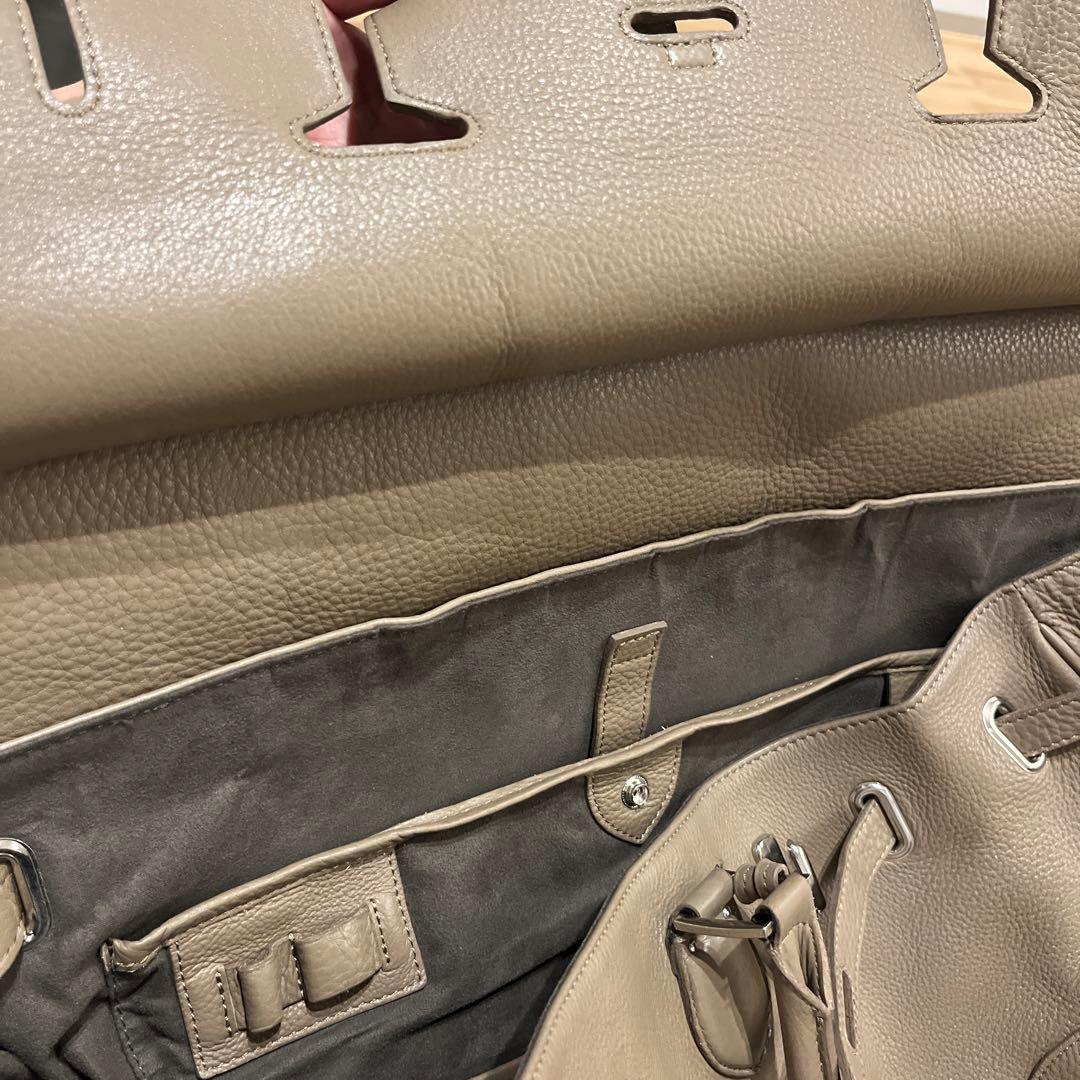ペッレモルビダ　ボストンバック
