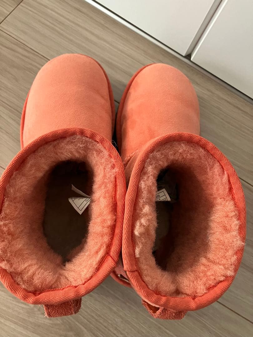 値下げ▼UGG オレンジ ショートブーツ　24cm