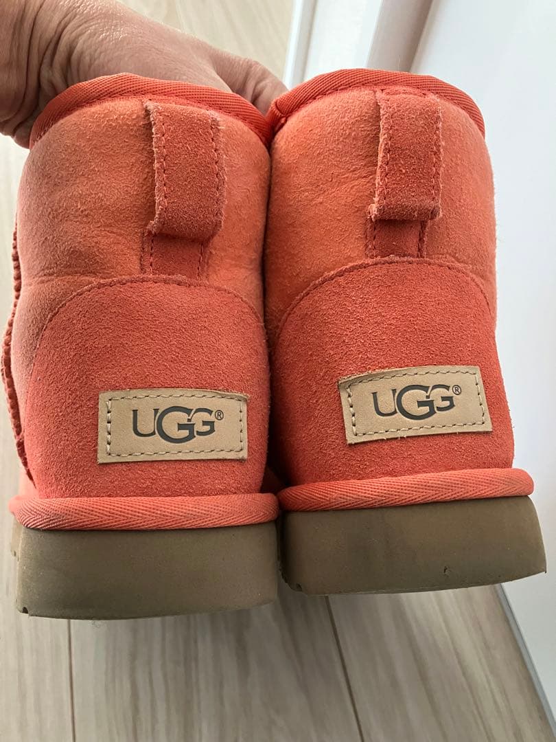 値下げ▼UGG オレンジ ショートブーツ　24cm