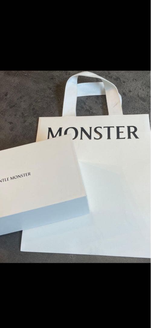 美品　GENTLE MONSTER YOUNG 韓国製