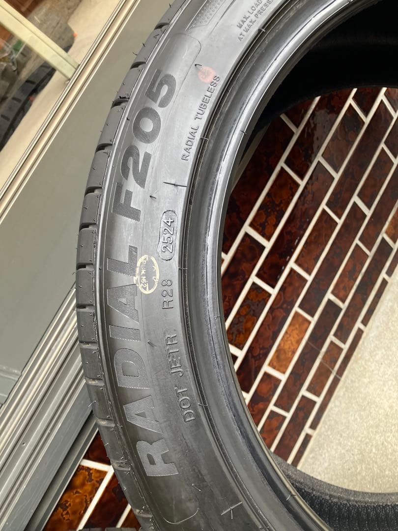 MINERVA F205 225/45R18 XL 2本　24年製ほぼ新品①