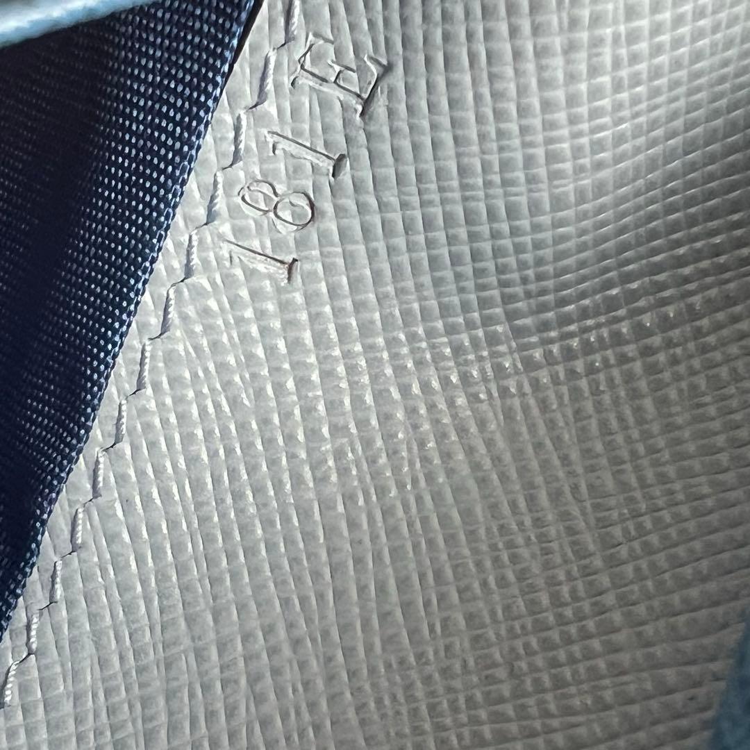 213 極上美品 PRADA プラダ 2つ折り財布