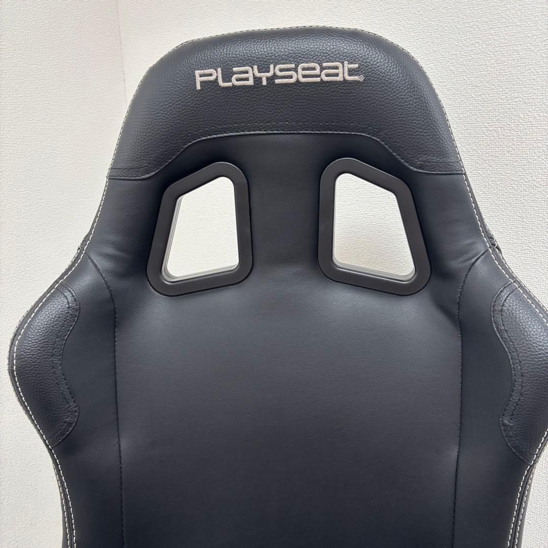 Playseat® Evolution Black レーシングコックピット