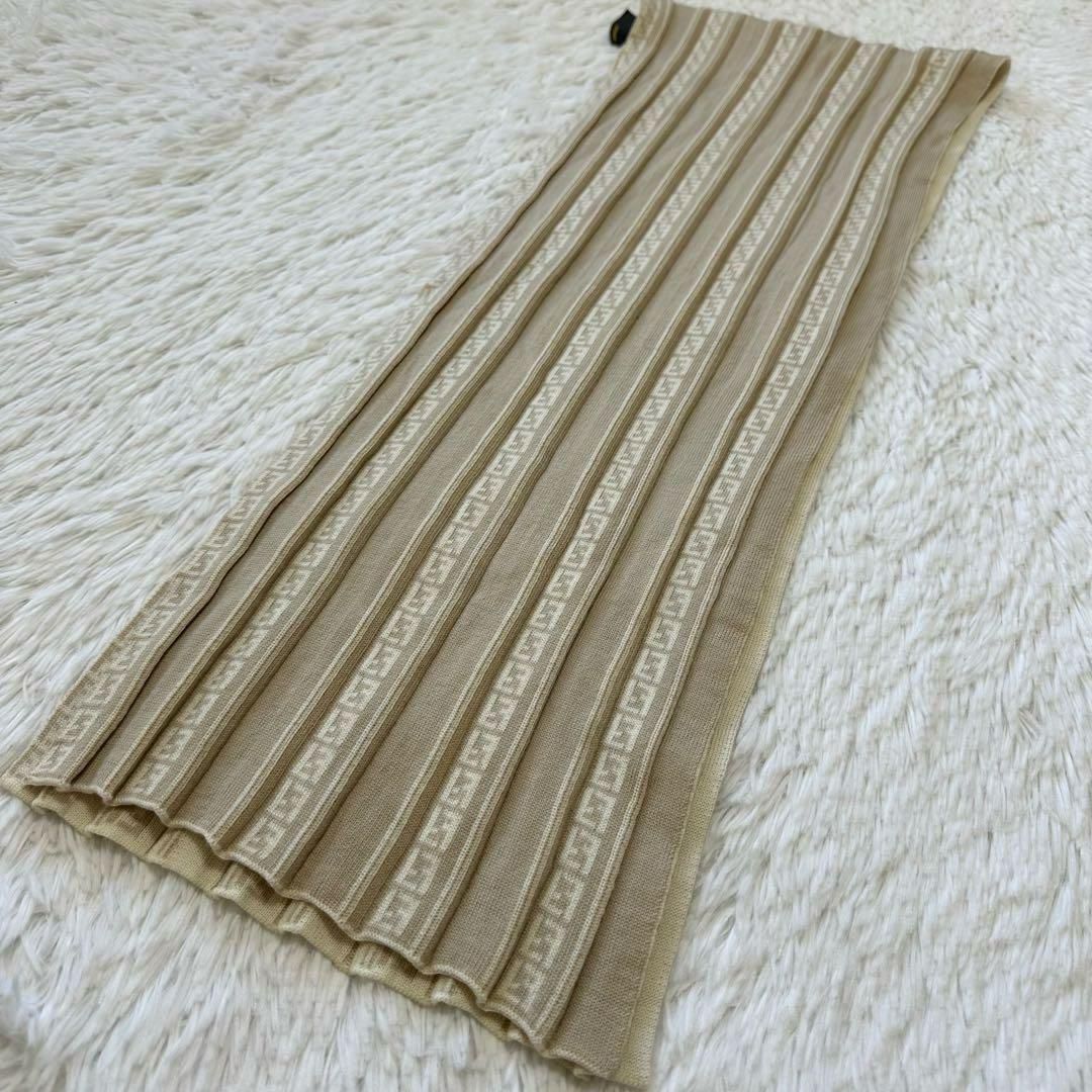美品✨フェンディ リバーシブルマフラー ズッカ柄 ベージュ ホワイト