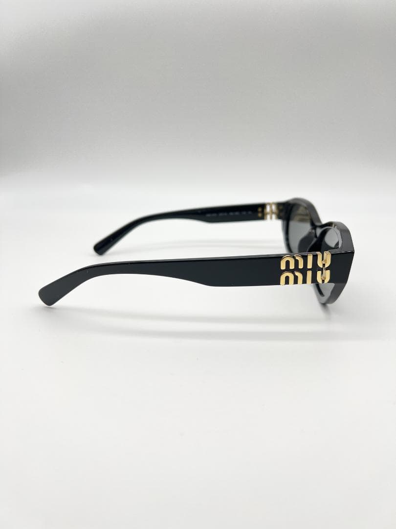 ☆新品未使用☆MIUMIU A03S グリンプスサングラス ブラック