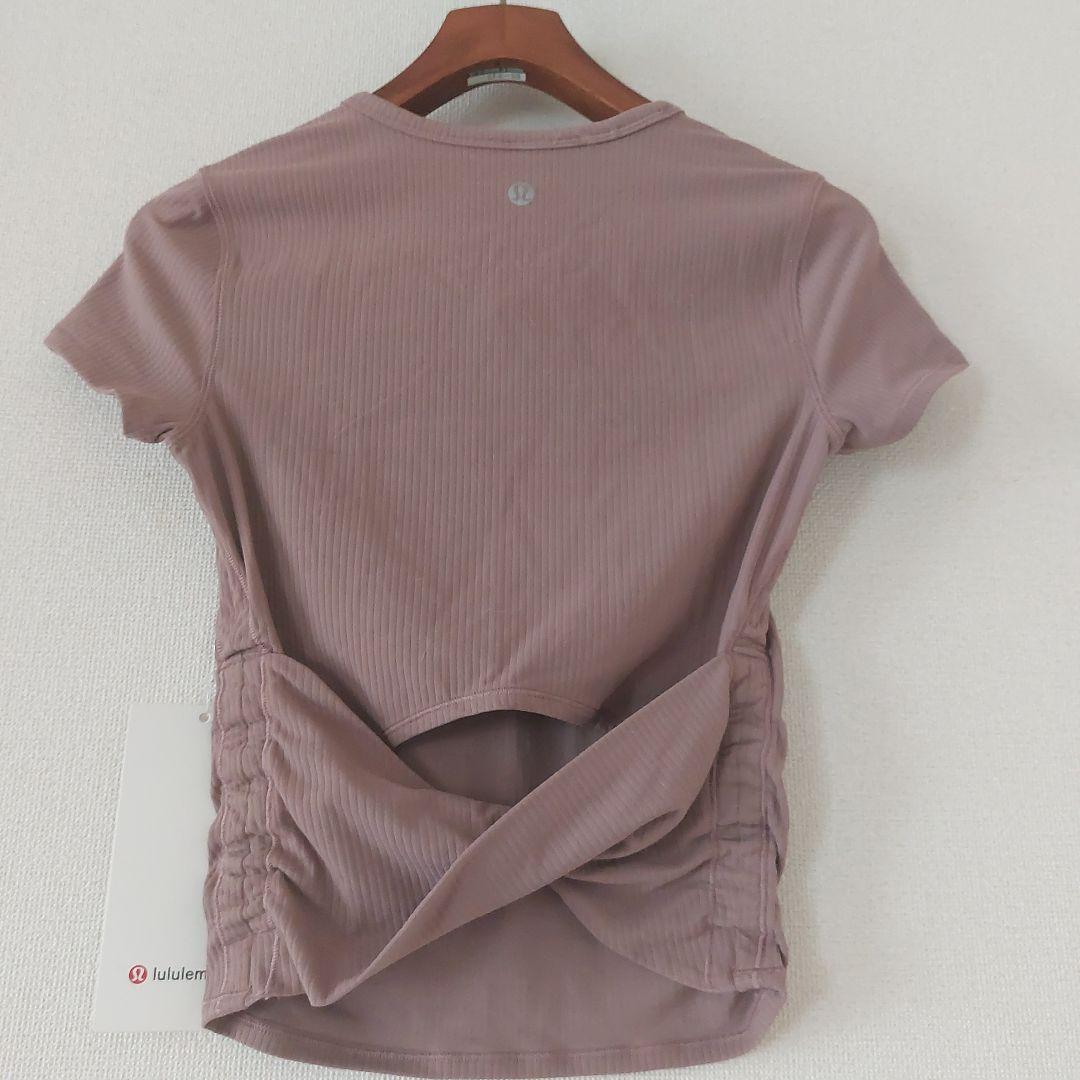 ルルレモン/新品・未使用/バックツイスト リブ半袖シャツ/サイズUS2