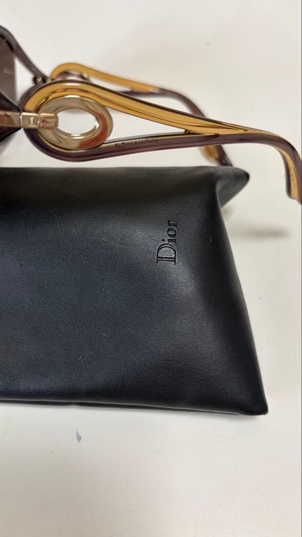 Dior ブラウンキャットアイサングラス