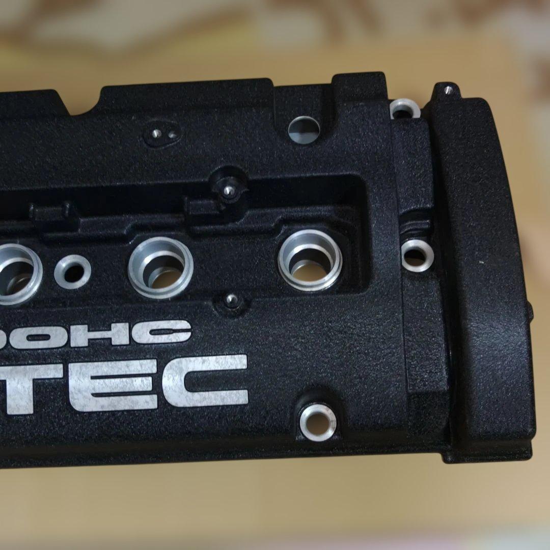 未使用品　ホンダＨ系ＶＴＥＣエンジン純正黒結晶ヘッドカバー
