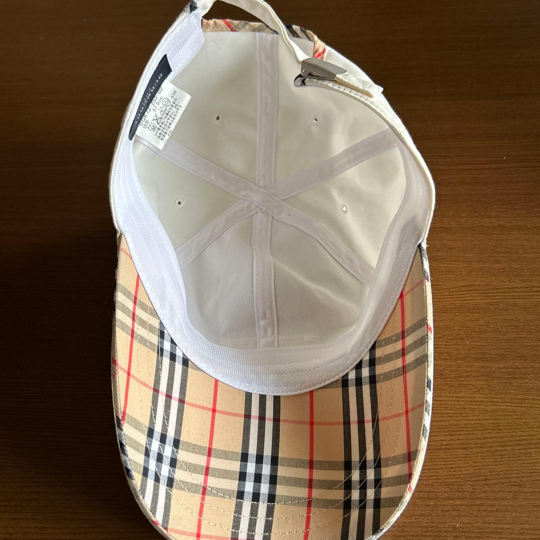 バーバリーキャップ　白