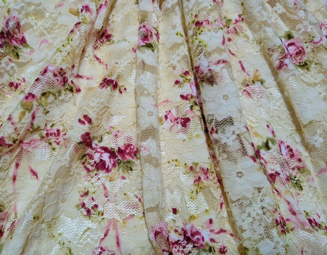 お値下げ中！LIZLISA☆バラ柄総レースキャミワンピ☆未使用