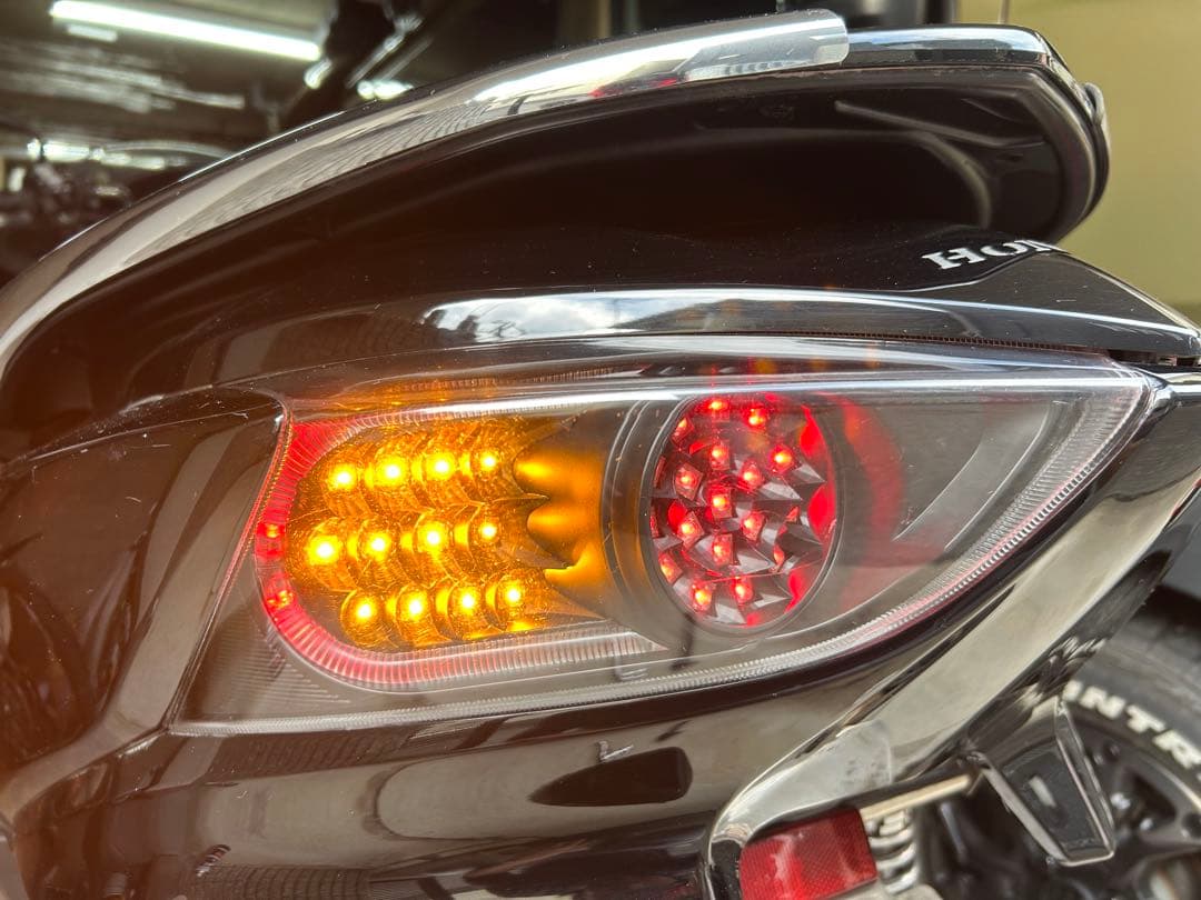 ホンダ HONDA フォルツァMF10 LEDテールランプ左右セット【ジャンク】