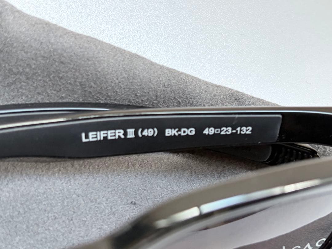 【新品】別売ケース付 Eyevol LEIFER III ブラック