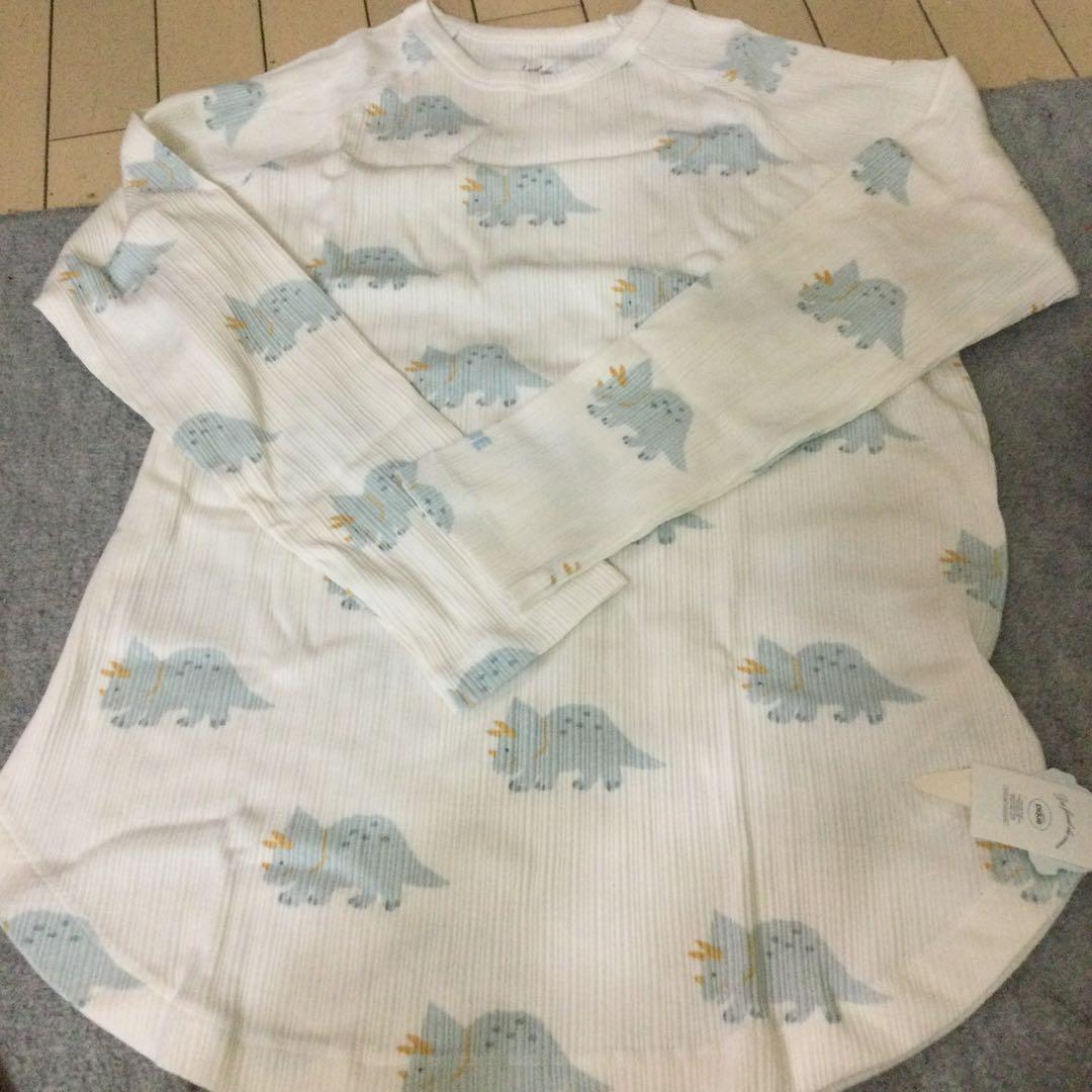 ジェラートピケ　新品タグ付き　レディースパジャマ　恐竜　プレゼント　上下セット