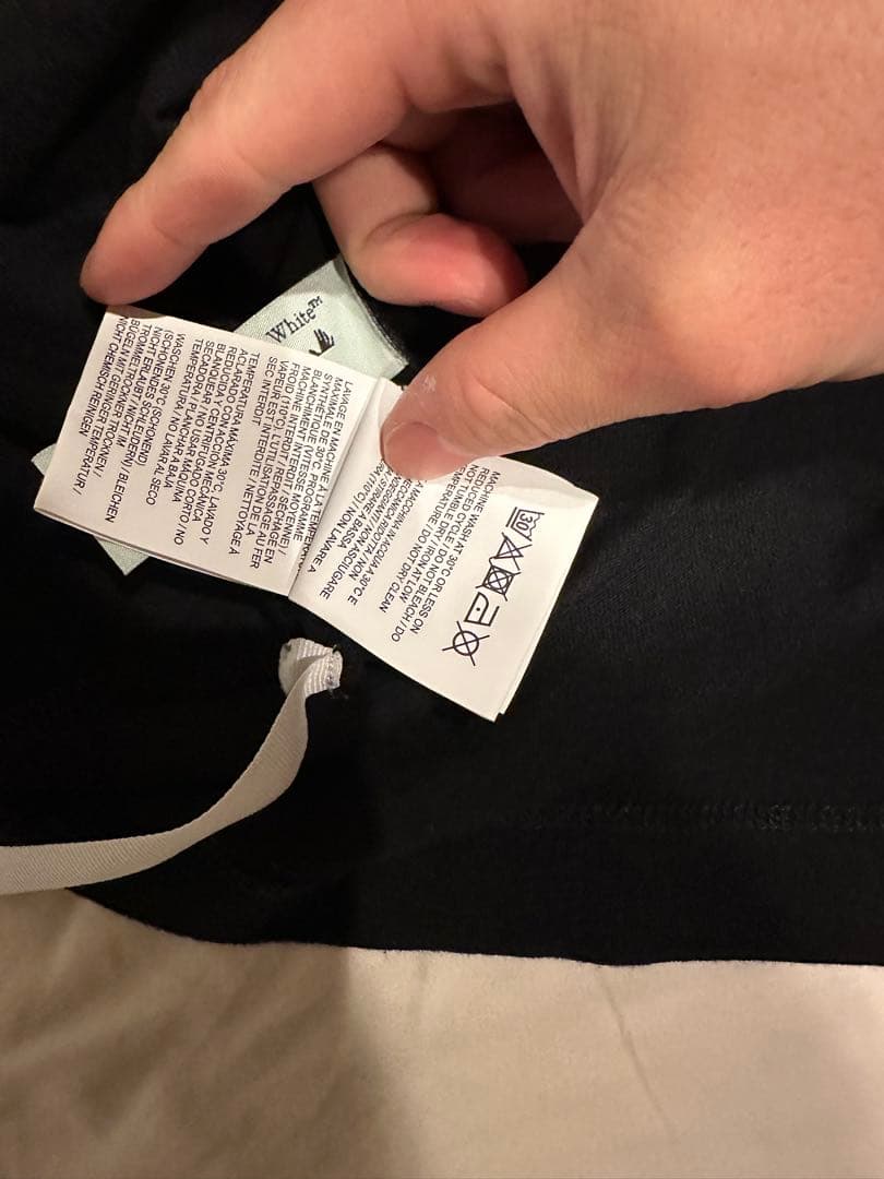 Off-White 黒 Tシャツ バックプリント