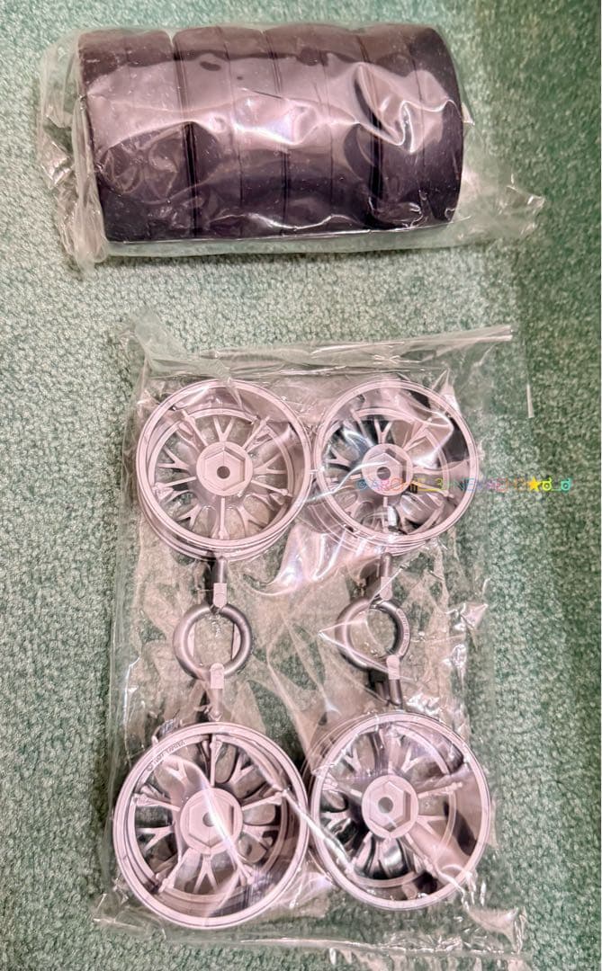 タミヤ NISSAN R390 GT1 TA03ベルトドライブ 未組み立てキット
